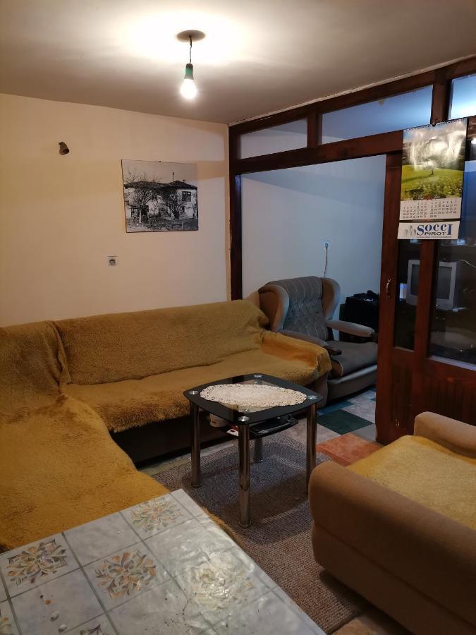 Zavojsko Jezero Pirot - Smestaj Manic Guest House Gostusa Exterior photo