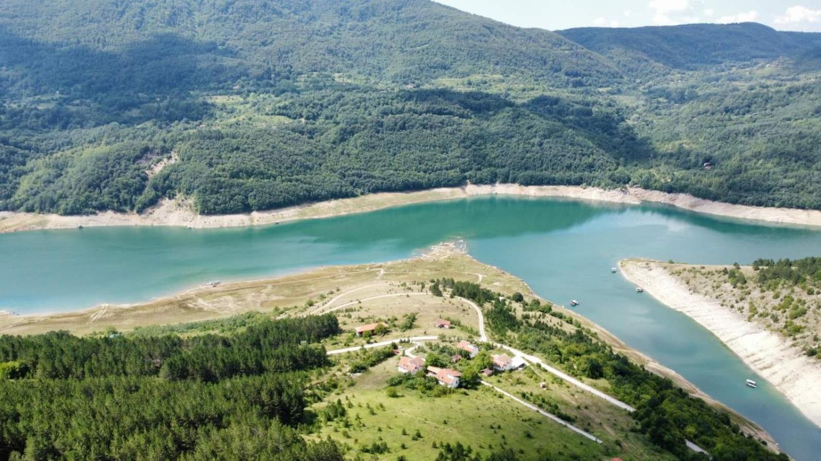 Zavojsko Jezero Pirot - Smestaj Manic Guest House Gostusa Exterior photo